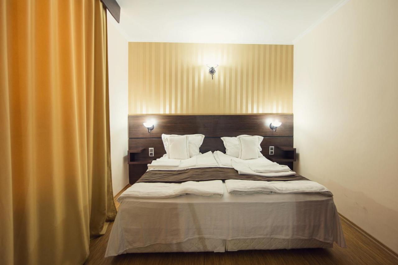Family Hotel Hebar Batak Exterior foto